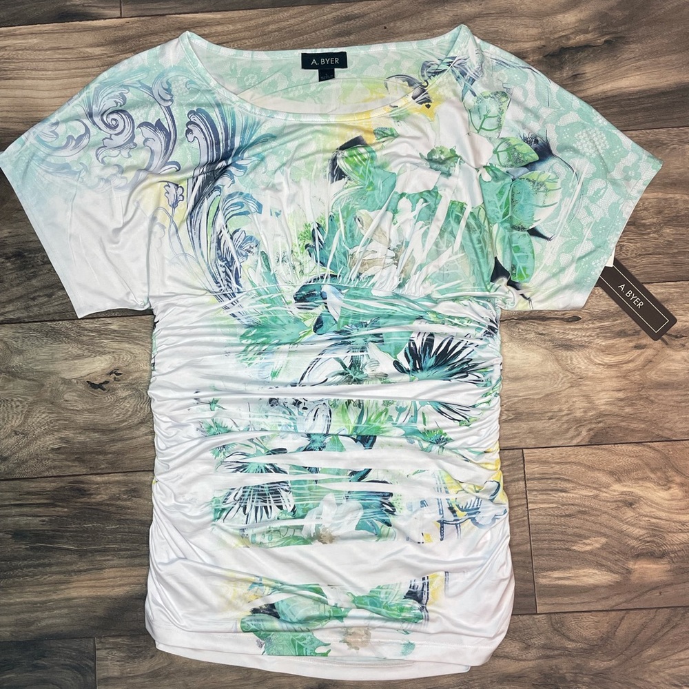 Women’s Size Large - A. Byer